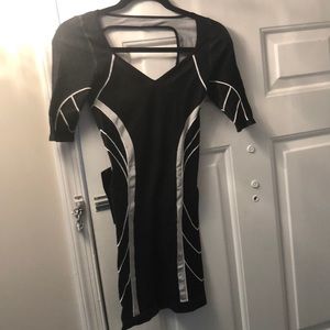 3 quarter length bodycon dress